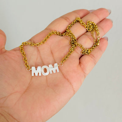Mom Collar Gold