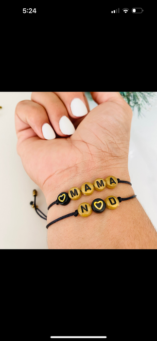 Set Mama + iniciales de hijos o nietos • 2 pulseras