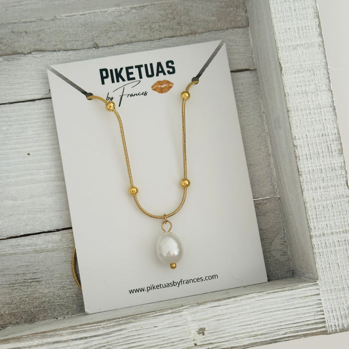 Pearl Gold Collar • Balls chains