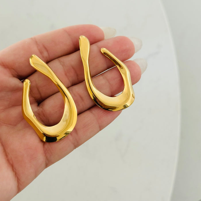 Oval Gold Earring