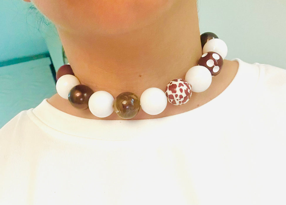 Brown + white • Choker Collar ajustable •