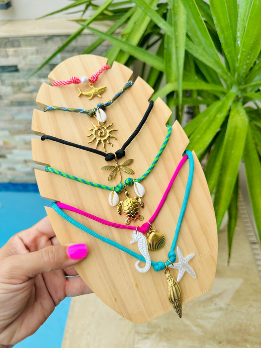 Encantos del Mar Collars•